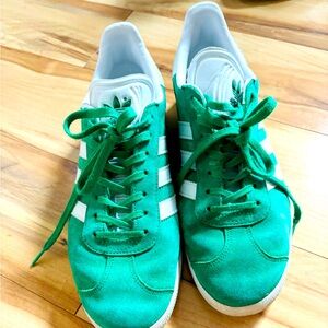Adidas Gazelle men's sneakers. Excellent condition Kelly Green. Size: 7.5